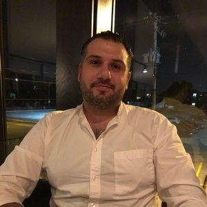 Meet your Posher, Moe